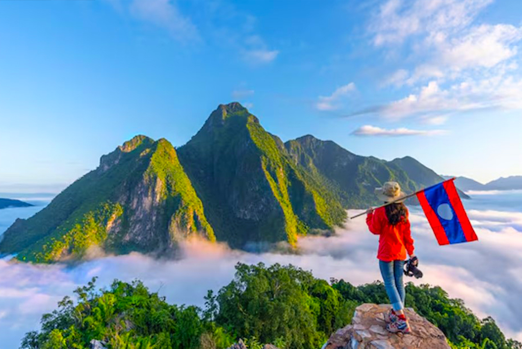 Pha Daeng Summit: 360-Degree Vista